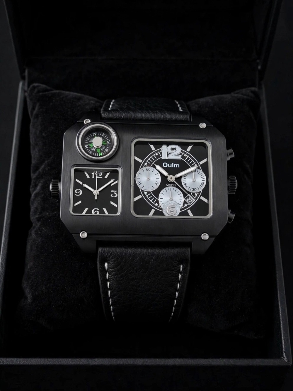 Oulm Black and Silver Multi-Function Men’s Watch with Compass